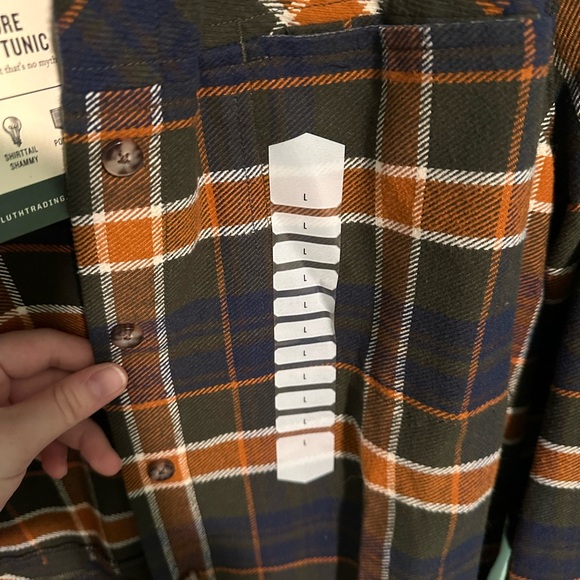 Duluth Trading Co Women's Folklore Flannel Tunic Size L NWT - Picture 4 of 9